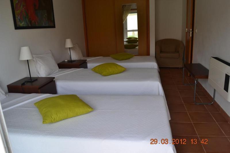 Aldeamento Turistico De Palmela Hotel Cajados Exterior photo